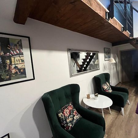 Jokai Apartman Комарно Екстер'єр фото