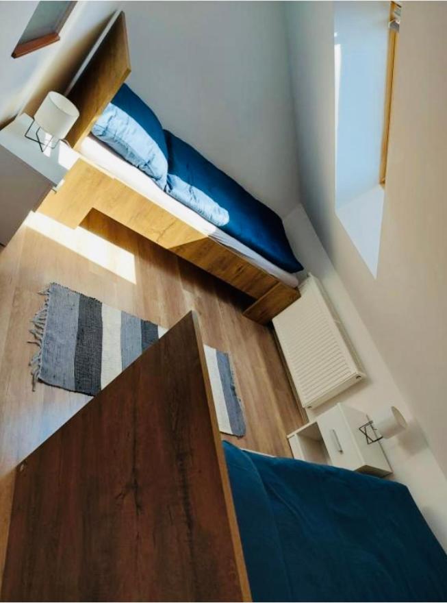 Jokai Apartman Комарно Екстер'єр фото